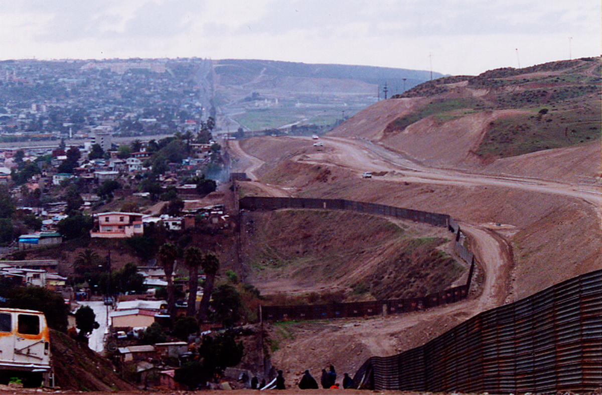 the US-Mexico border wall at Tijuana - San Diego in 2000