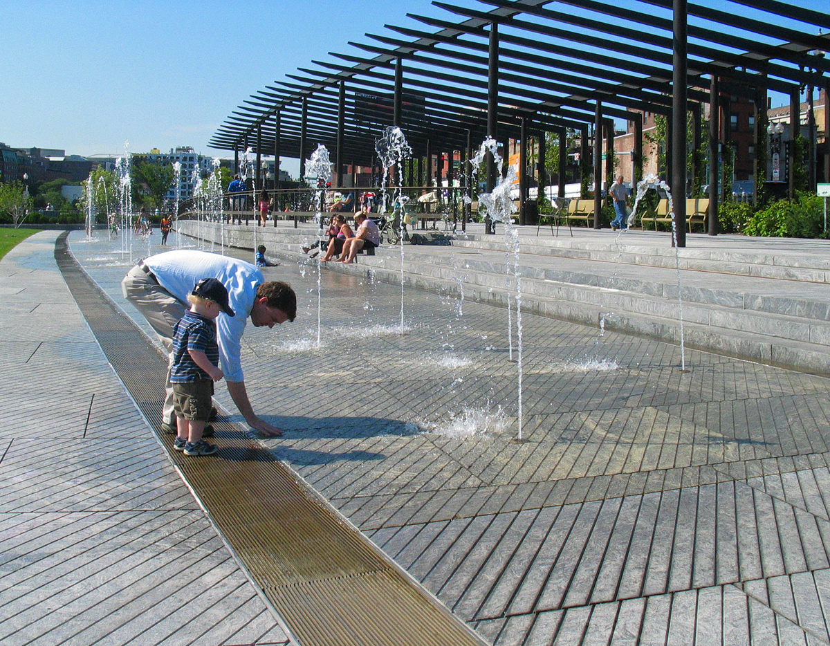 walk-in water feature/fountain paving, North End Parks, Downtown Boston